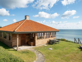 Holiday Home Botmar - 10m from the sea by Interhome